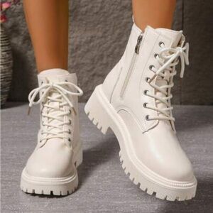Women's White Lace-Up Ankle Boots cozy fur detail
